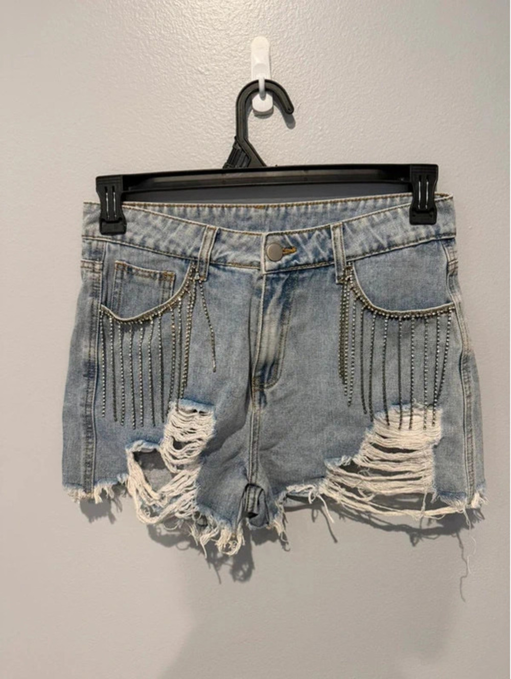 Women’s Size 8 Rhinestone Fringe Distressed Denim Shorts Light Wash